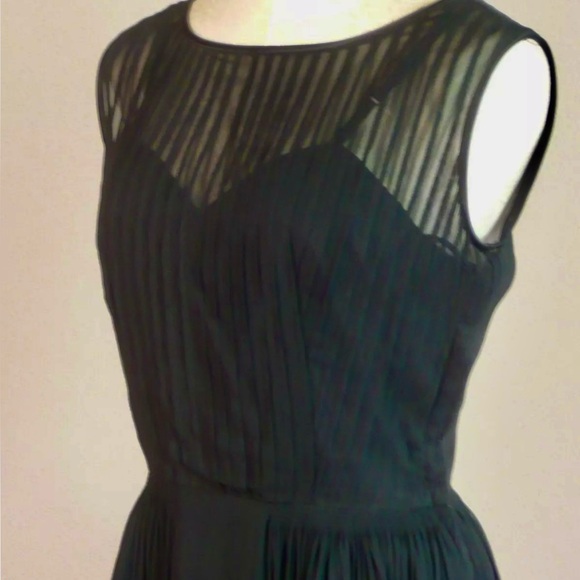 Vintage little black dress, size small. - Picture 3 of 5